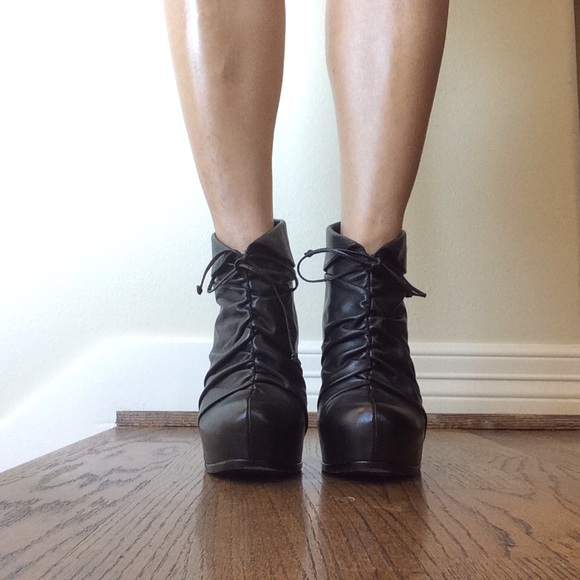 Pour La Victoire Genuine Leather Black Boots - Picture 5 of 10